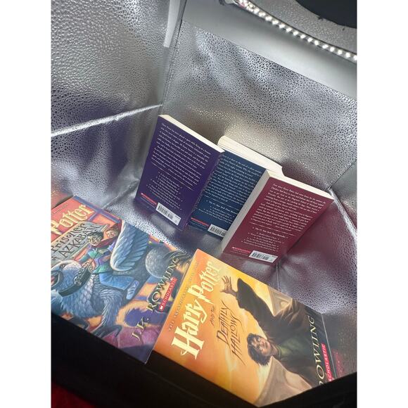 Harry Potter 7 book set - Picture 5 of 7